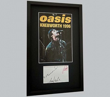 Oasis Signed Postcard + "Knebworth 1996" Colour Poster