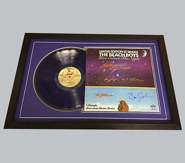 The Beach Boys "Here Comes The Night" Signed 12" Record Sleeve + 12" Vinyl Record