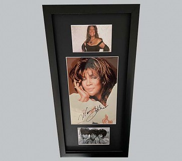 Mary Wilson (The Supremes) Signed Colour Photo + 2 Photos