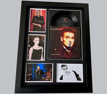 Sinead O'Connor "Nothing Compares 2 U" Signed 7" Record Sleeve + 7" Record & 4 Photos